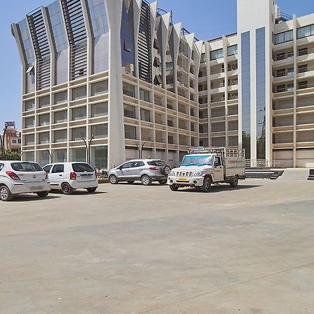 7 Wonders Hotel Gandhinagar Eksteriør billede
