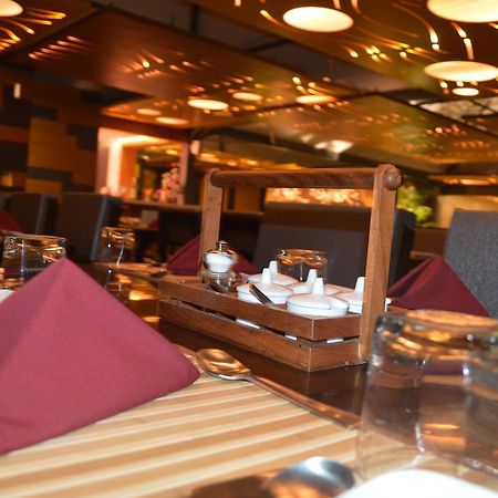 7 Wonders Hotel Gandhinagar Eksteriør billede