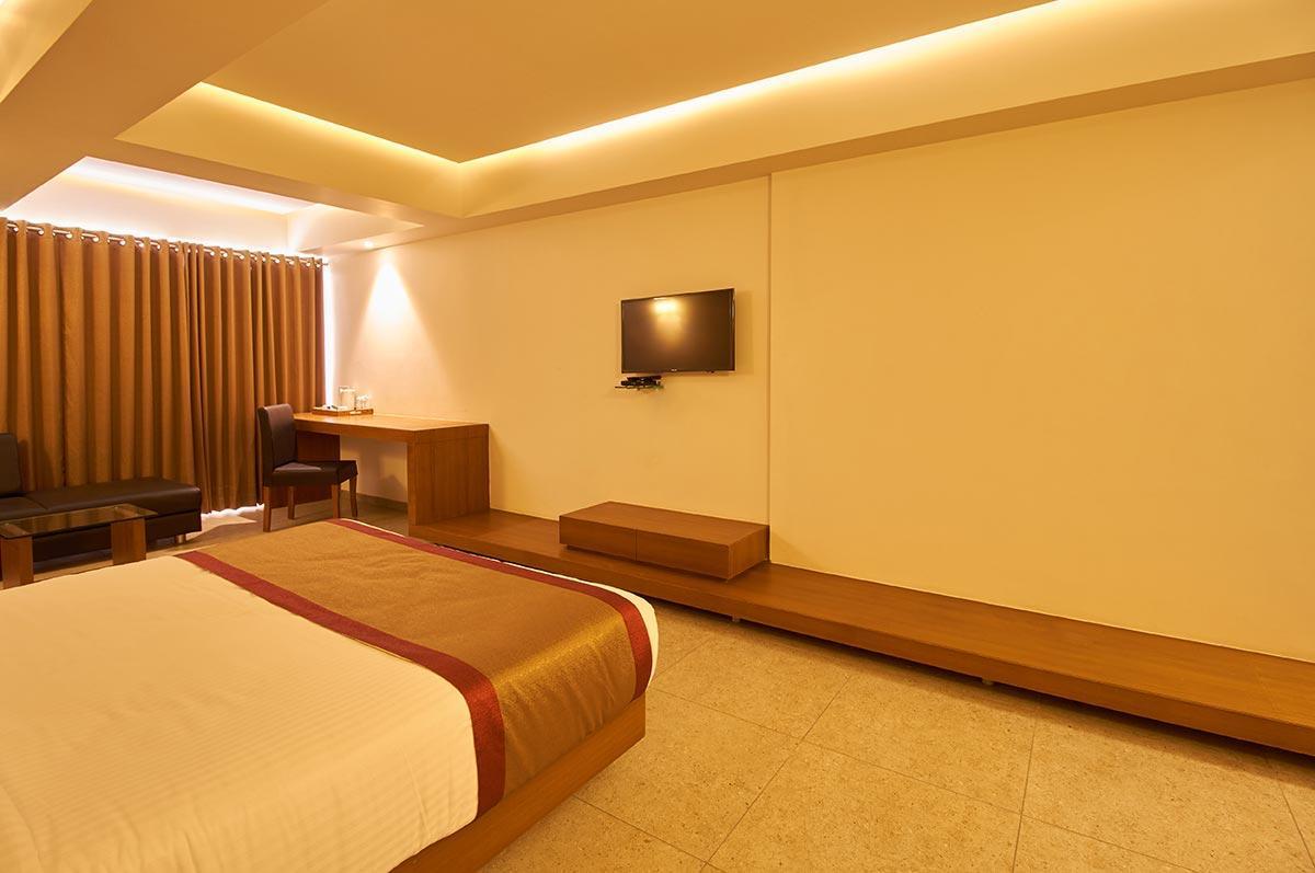 7 Wonders Hotel Gandhinagar Eksteriør billede