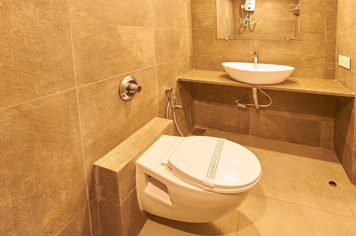 7 Wonders Hotel Gandhinagar Eksteriør billede